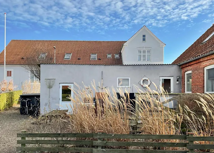 3 Bedroom Awesome In *