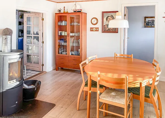 3 Bedroom Awesome In Vakantiehuis Bagenkop