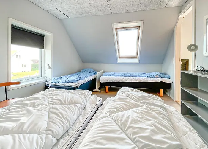 3 Bedroom Awesome In *